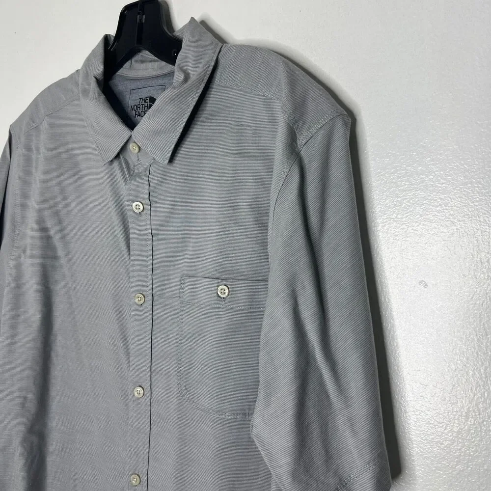 North Face Men's Gray Short Sleeve Button-Up Shirt Size L